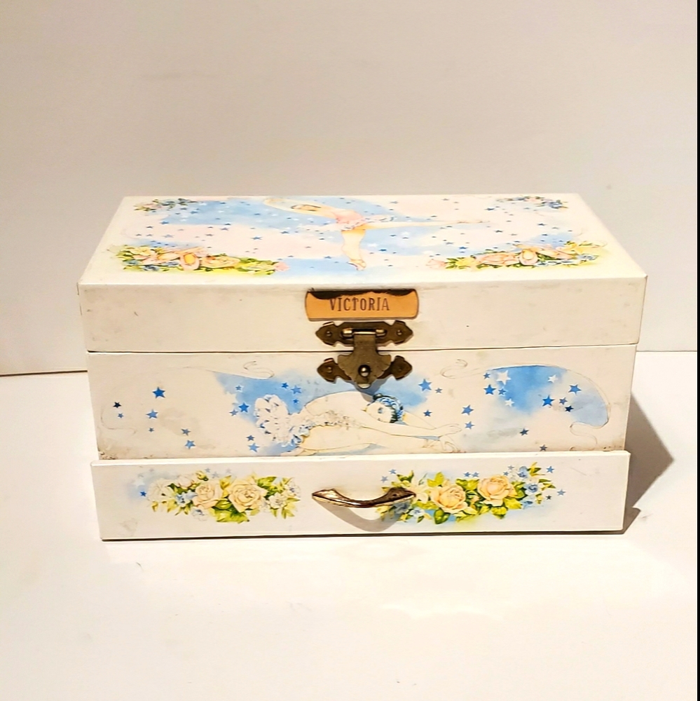 🐶 3/$30 GC Vintage Lillian Vernon Jewelry Box